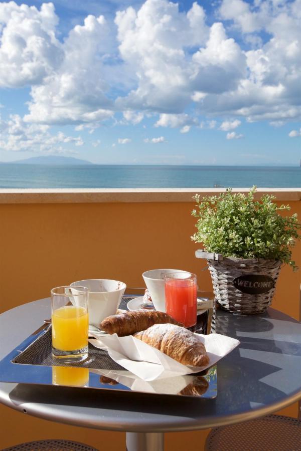 Hotel Il Delfino San Vincenzo Eksteriør billede