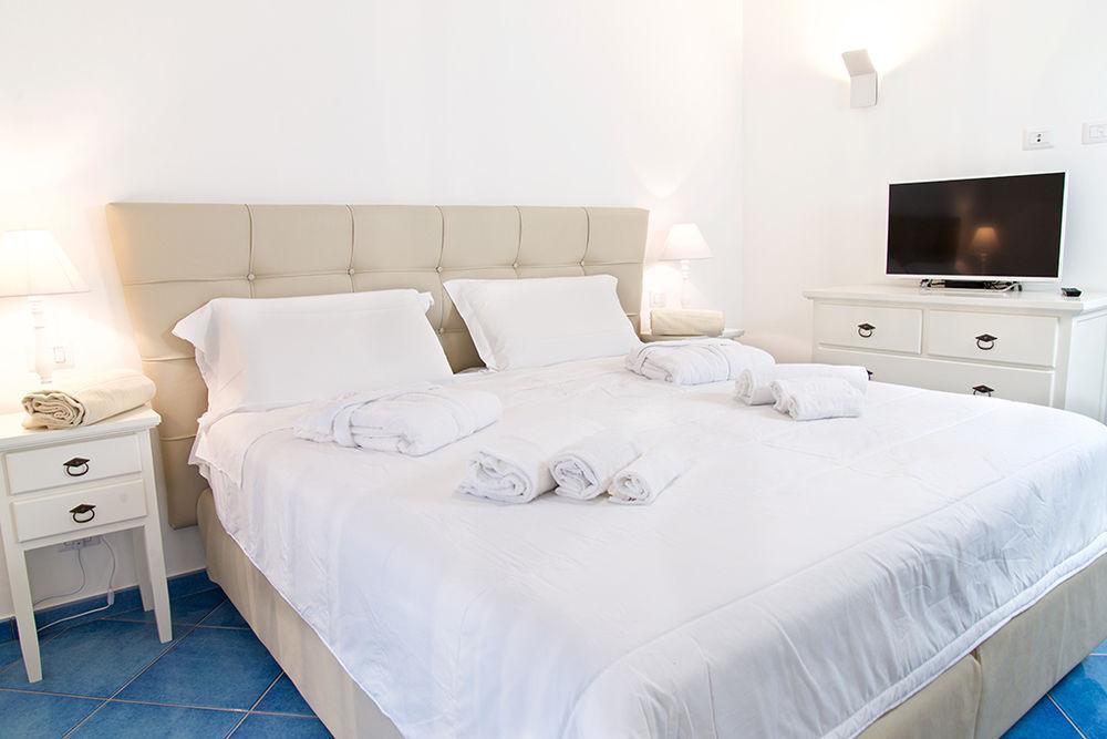 Hotel Il Delfino San Vincenzo Eksteriør billede